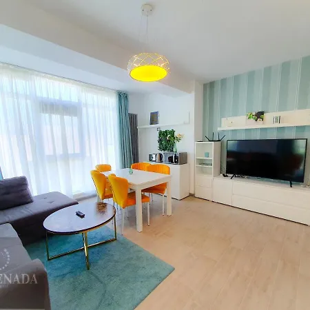 Melisea Pool & Mamaia Nord ナボダリ