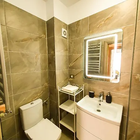 Melisea Pool & Mamaia Nord