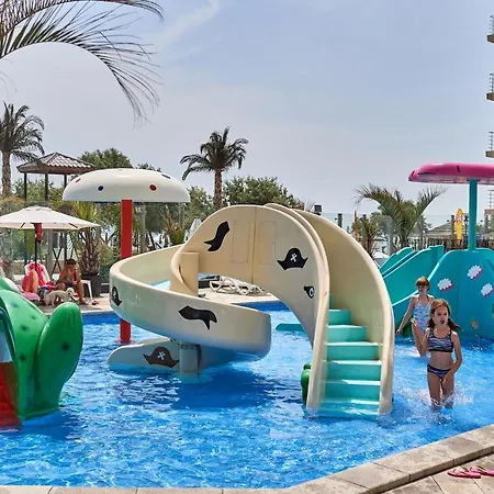 Melisea Pool & Mamaia Nord 3*