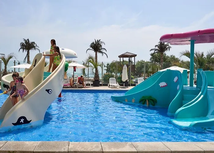 Melisea Pool & Mamaia Nord